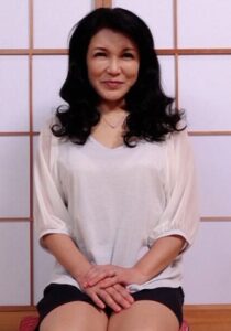 【h_1724a108g00002】ごく普通の五十路熟女が欲求不満に耐えかねて決意のAV撮影のSEXに挑戦！形良い巨乳を揉まれ本能丸出しで喘ぐ潮吹き淫乱性交！ / 即ヌキ