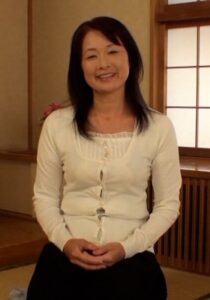 【h_1724a108g00017】初めて見たAVの興奮と感激が忘れられず自分もこんなに他人を興奮させられるAVに出てみたい！と応募してきた黒髪五十路熟女の初撮り破廉恥SEX！ / 即ヌキ