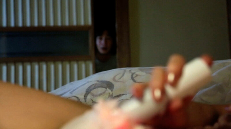 欲求不満を募らせオナニーに明け暮れる母をみてオナニーする愚息！誰にも言えない快楽に没頭する家庭内SEX！/即ヌキ