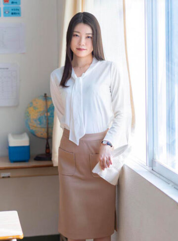 舐め回したくなる先生のカラダ 熊本県立●校の人妻英語教員 一度だけの不倫体験 桃瀬理央 31歳/SODクリエイト