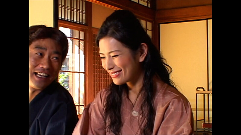 昭和初期の郊外の大地主の家で女中として奉公する娘。ある晩、若旦那夫婦に性の手ほどきをされ…。初めての経験に快感を覚える3PSEX！/即ヌキ