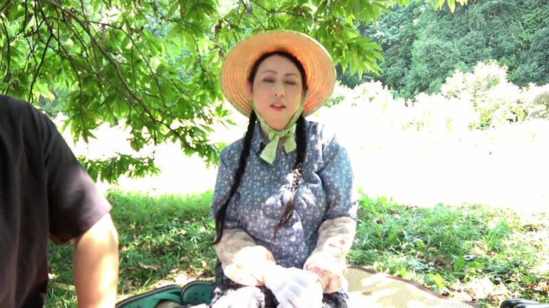 埼玉・北坂戸 野菜を栽培するセックスレスの巨乳妻 月野夜宵/ルビー
