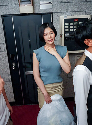 隣家にお住まいのおとなしそうな人妻を誘ったら実は絶倫のボクより性欲が凄すぎてありあまる精子を全て搾り取られました。 真野祈/JET映像