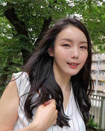 アラフォーになって結婚した新婚熟女 出産を諦められない妊娠願望激強な托卵希望の新妻にNTR種付け中出し/HMN WORKS