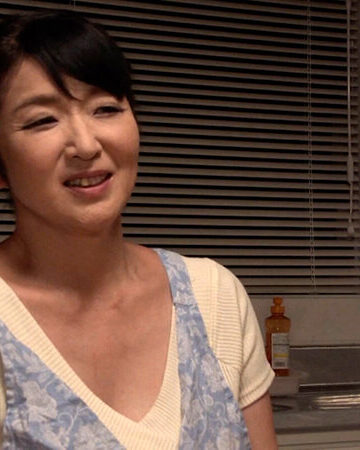 お母さんが欲求不満で台所でオナニー！？悶々とする愛息を優しく癒す熟母と禁断の中出しセックス！/即ヌキ
